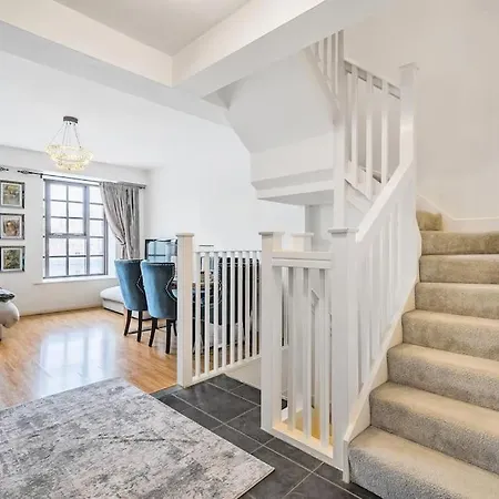 Modern 3 Bedroom, 3 Bathroom, Parking, River View London Exterior foto