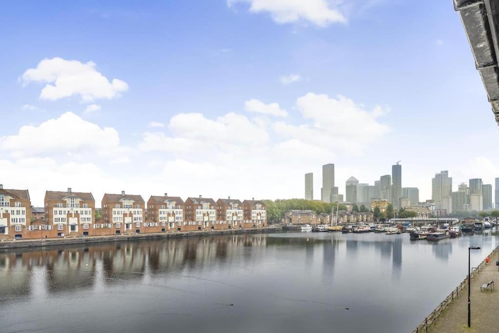 Appartement Modern 3 Bedroom, 3 Bathroom, Parking, River View Londen